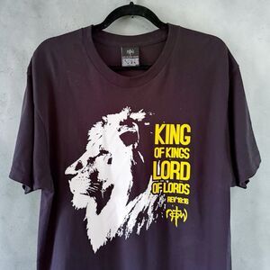 Vintage Y2K Not Of This World King of Kings Lord of Lords Lion Large Tee Shirt L